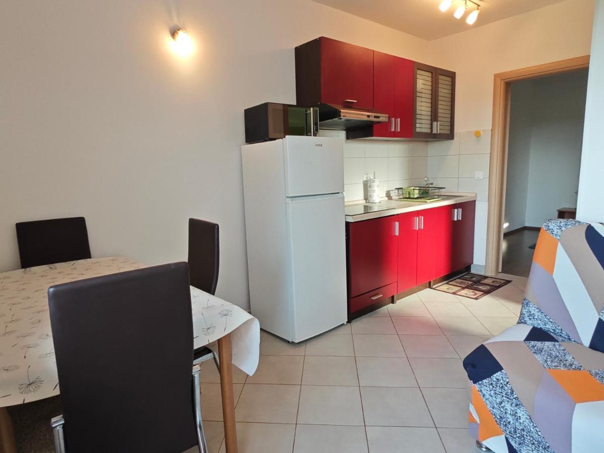 Bevanda Apartment *